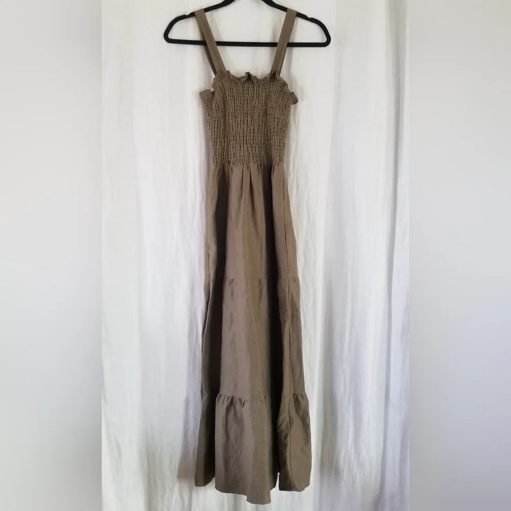 Vetta | The Smocked Tiered Dress - Picture 2 of 10